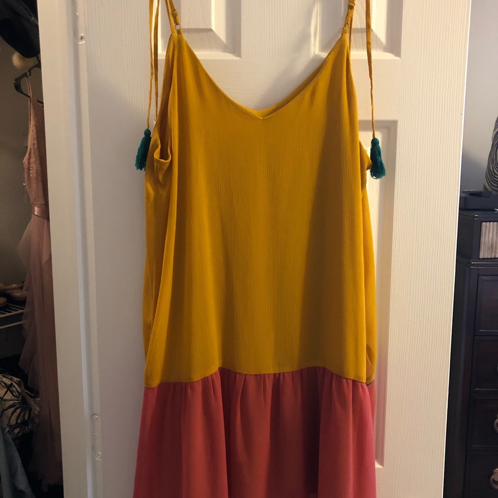 Dress - Picture 4 of 5